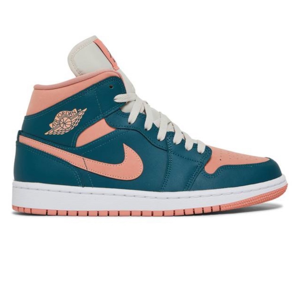 Nike Women’s Air Jordan 1 Mid